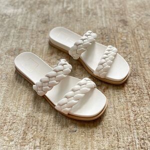 dolce Vida braided flat sandals with foot bed size 8.5.